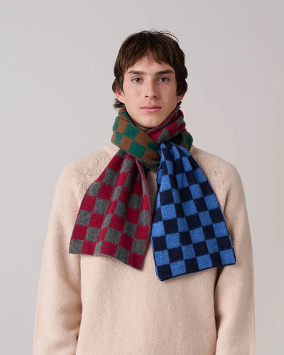 Cosmic Checkerboard Scarf - Slowmotion