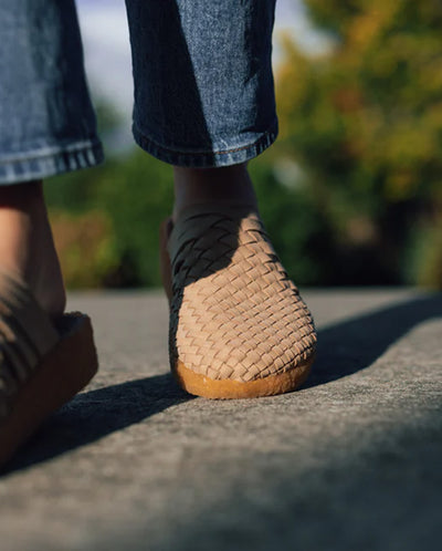 COLONY - TAUPE/TAN