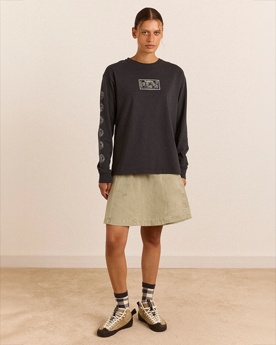 House Preserves L/S Graphic Tee - Charcoal